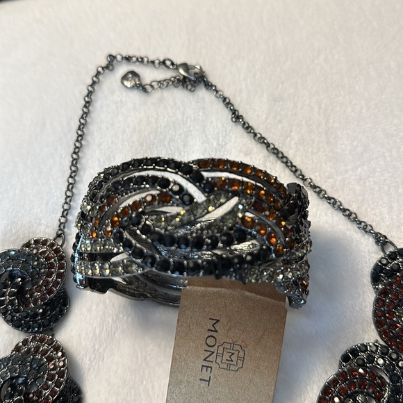 Monet Necklace and Cuff Bracelet set  NWT - Picture 2 of 3